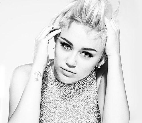 Miley Cyrus naakt voor Marc Jacobs