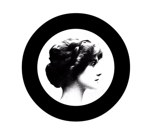 VIDEO CHANEL: de geboorte van het parfum Chanel No.5