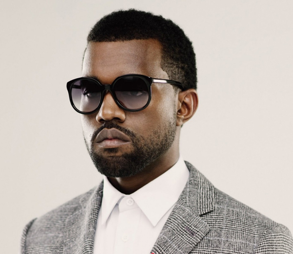 Afgang van de dag: Kanye West niet herkend in Parijs
