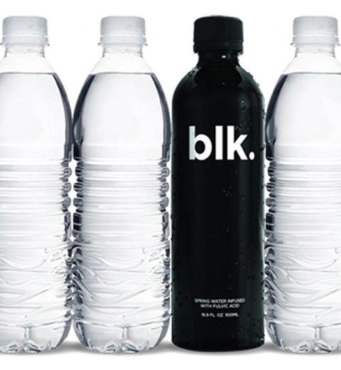 blk.: het eerste natuurlijke zwarte mineraalwater