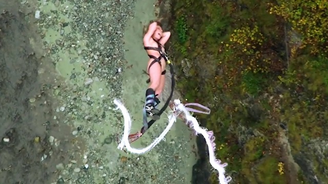 Nude Bungy Jumping 84