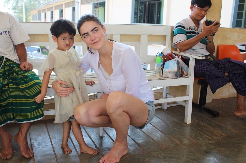 Daphne Velghe See & Smile Myanmar humanitair hazelip 2