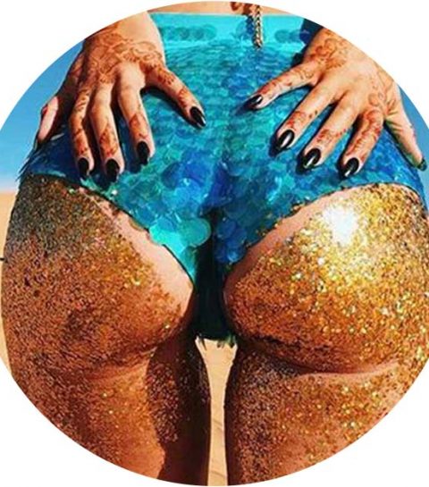 Bizarre trend: booty glitter is de nieuwste beach hype