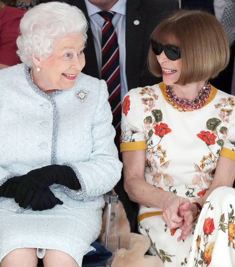 Queen Elizabeth is meest verrassende front row-gast tijdens London Fashion Week