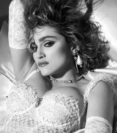 Madonna wordt 60: bekijk haar meest iconische looks