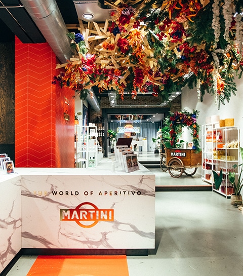 Proef (alcoholvrije) cocktails in de Martini World Of Aperitivo Shop in Antwerpen
