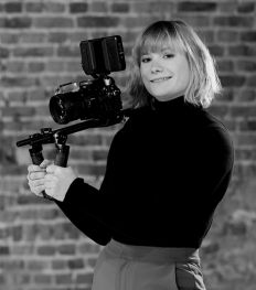 Zoé Simon : un œil artistique et féminin dans le monde de la vidéo corporate