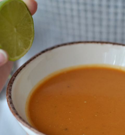 Velouté de lentilles corail, coco et citron vert