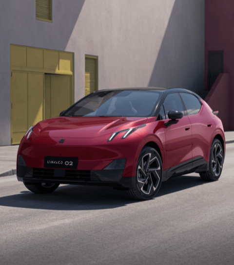 La nouvelle Lynk & Co 02 allie durabilité et élégance