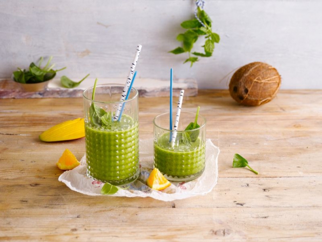 Small-SMOOTHIE+COCO+DRINK+SPINACH_00021_630x472