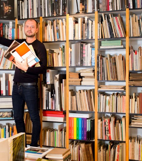 Dans la bibliothèque de six personnalités bruxelloises