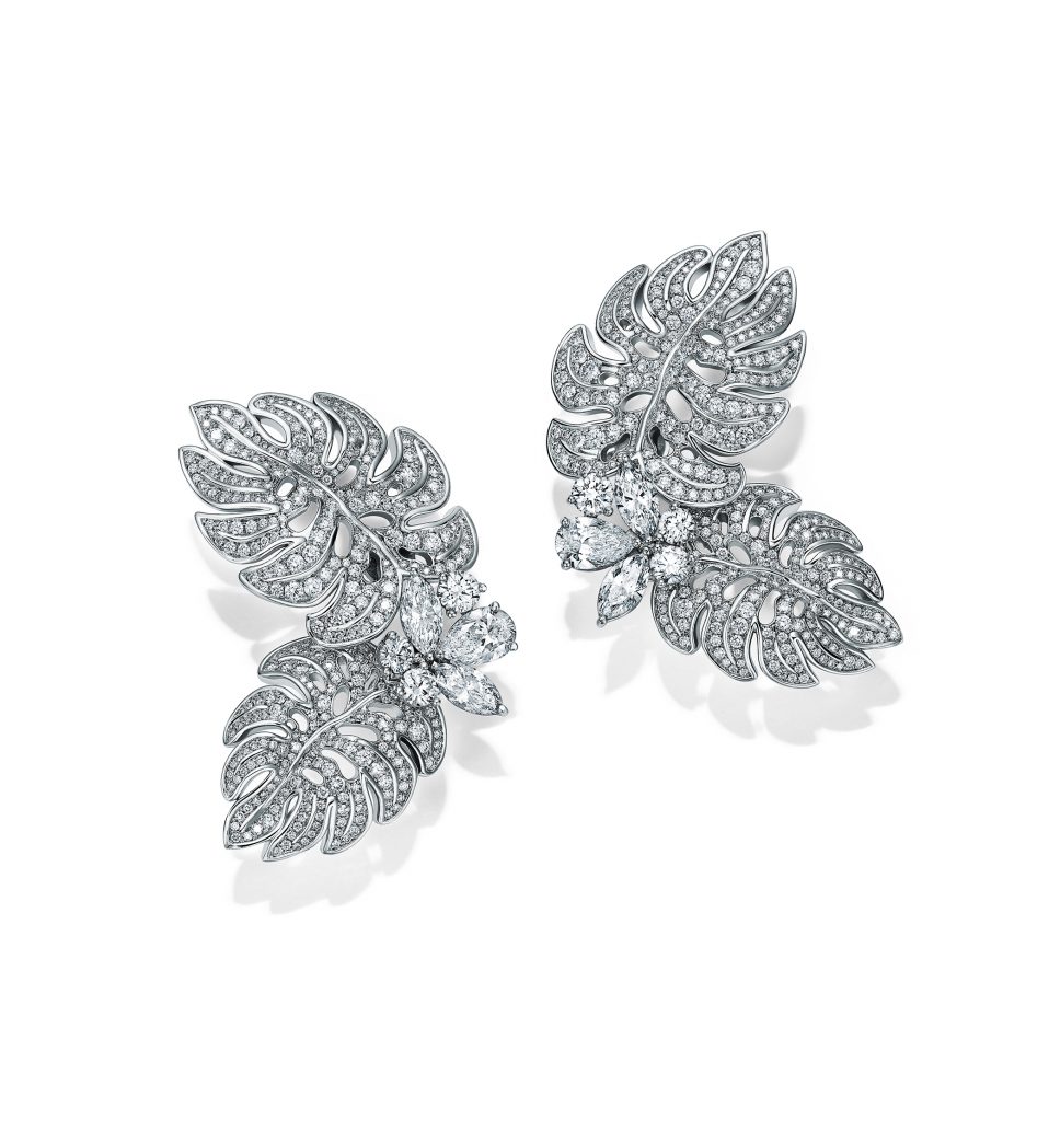 TIFFANY_38172603_Earrings-in-platinum-with-marquise,-pear-shaped-and-round-brilliant-diamonds,-from-the-Tiffany-2017-Blue-Book-Collection,