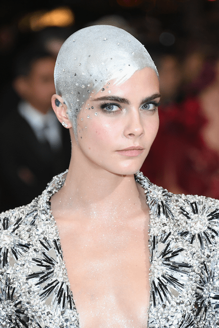 met_gala_2017_beauty_cara_delevingne