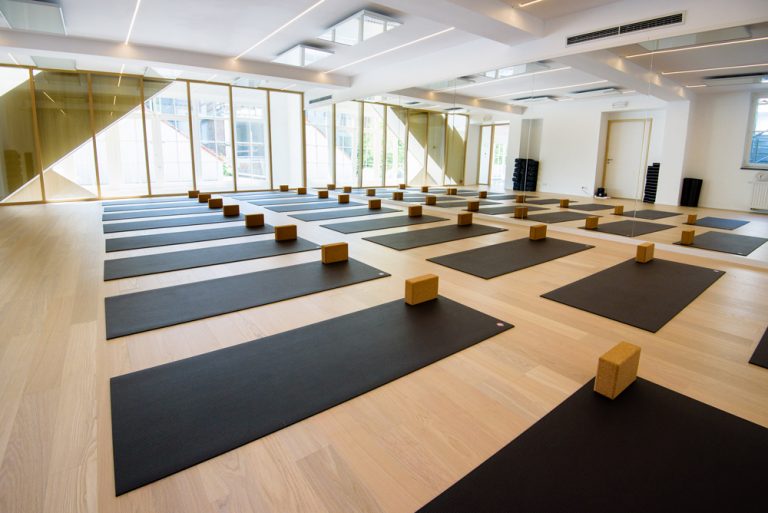 On a testé le plus cool studio de yoga de Bruxelles