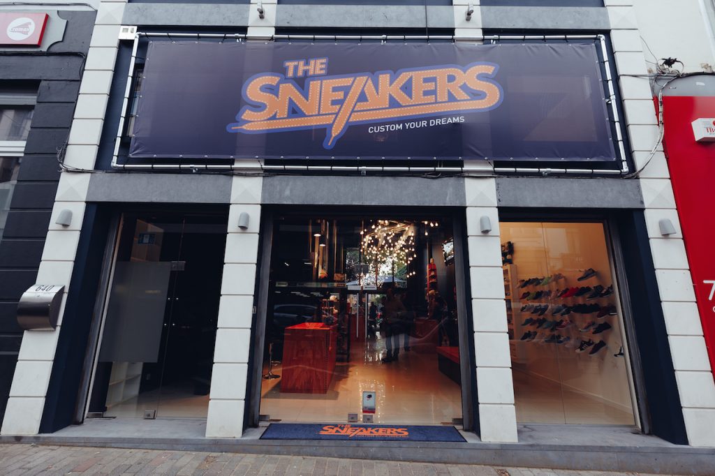 Sneakers-13