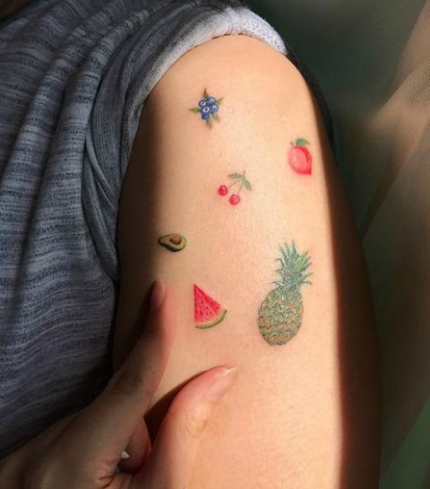 30 mini tattoos fruités parfaits pour cet été