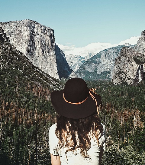 Comment réparer les cheveux abîmés après l’été ?