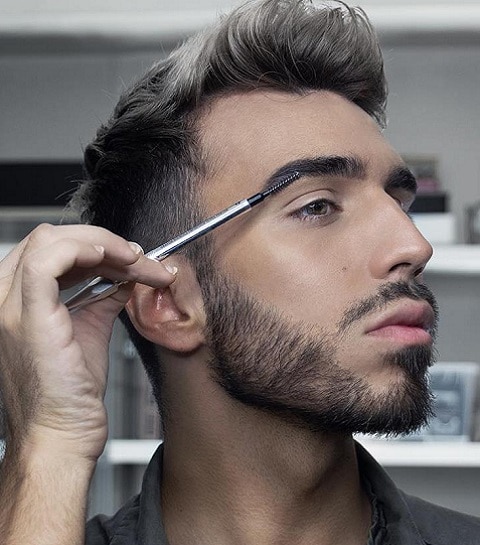 Maquillage pour homme : la beauté enfin pour tous ?