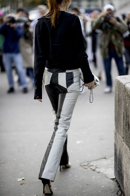 Pantalon en cuir noir et blanc