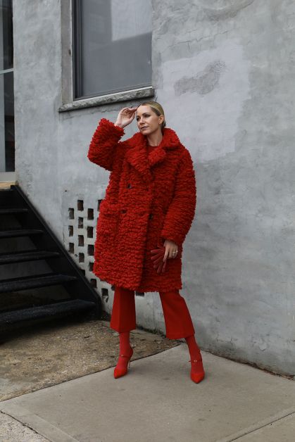 blair eadie en total look rouge