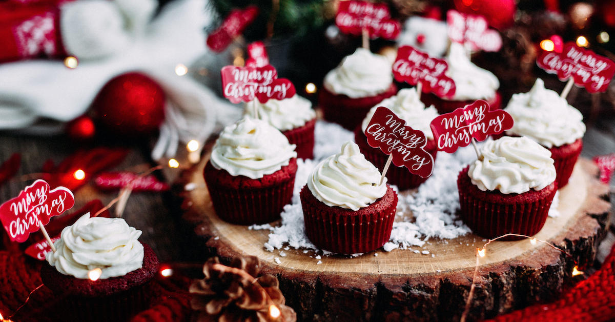 Caissette cupcake rouge Père Noël (x 50)