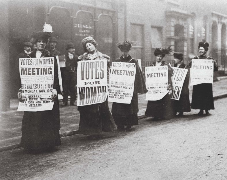 Suffragettes-signs-London-1912
