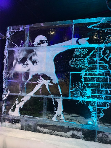 Une des oeuvres visibles au Ice Sculptures de La Haye.