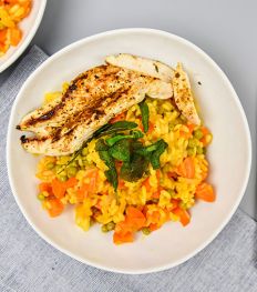 La recette du lundi : risotto au jus de carotte et filet de poulet à la sauge