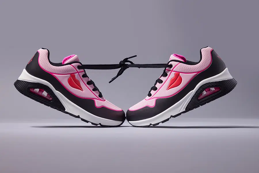 Photo de l'une des paires de baskets de la collection Diane von Furstenberg x Skechers.