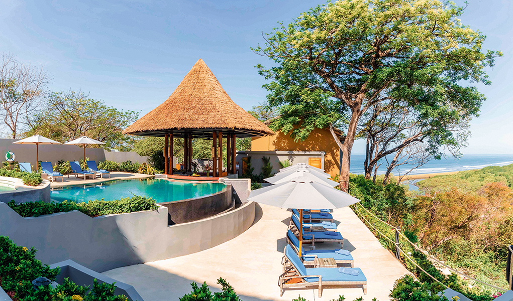 Photo avec vue sur la piscine du Lodge au Costa Rica.