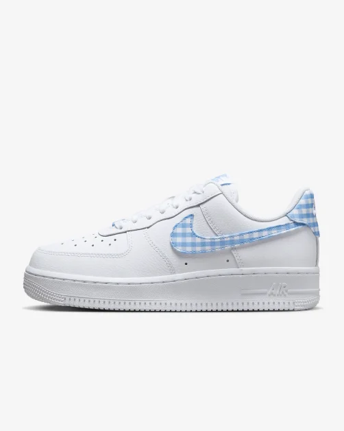 Les sneakers blanches Nike Air Force 1 '07