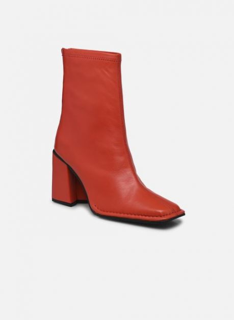 Bottines rouges : les chaussures des femmes d’aujourd’hui