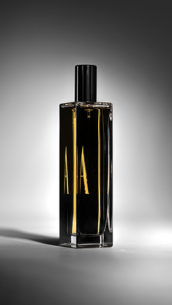 Photo d'une flacon du parfum A de Ann Demeulemeester.