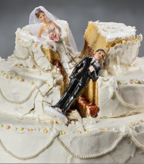 Wedding cake smash : quelle est cette tendance mariage qui vire au divorce ?