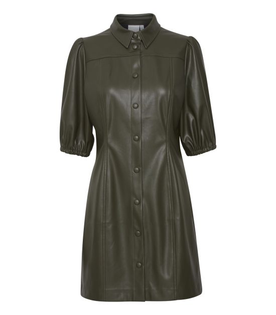 Quelques exemples de looks réussis en robe effet cuir