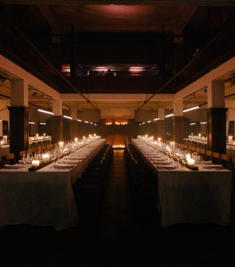 Béton brut et haute cuisine : +table, le concept qui squatte les chantiers les plus désirables de Bruxelles