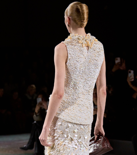 French twist : ce chignon iconique fait son grand retour