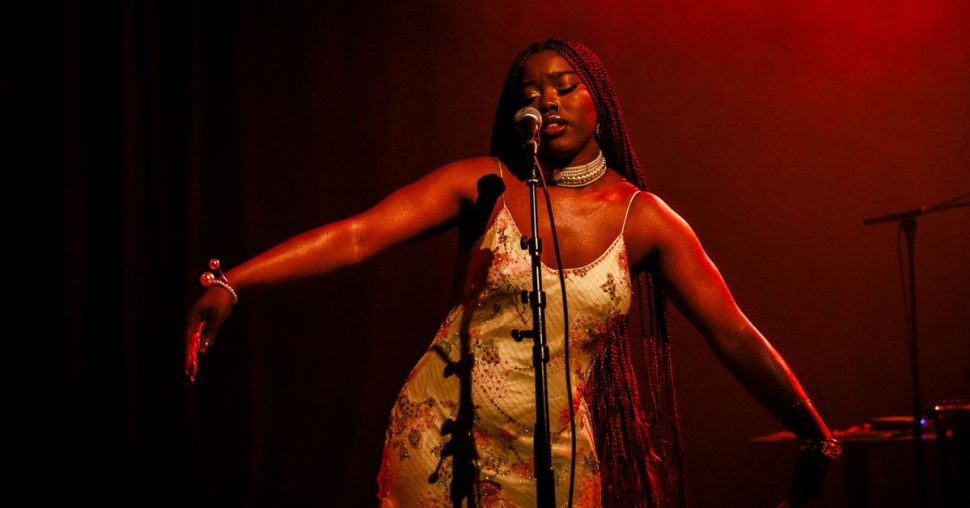 Sesa, la poète qui fait de sa vulnérabilité une force collective