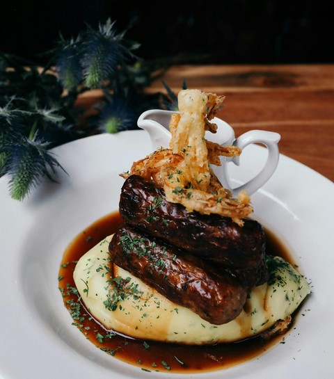 Manger pas cher : la nouvelle façon branchée de sortir au resto ?