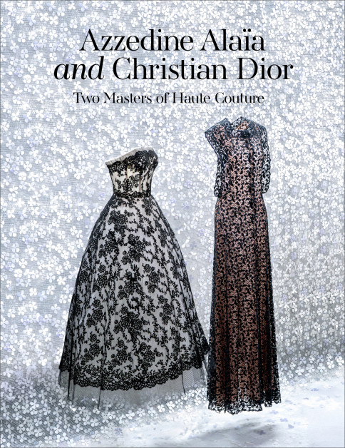 Azzedine Alaïa and Christian Dior. Two Masters of Haute Couture est publié aux éditions Damiani.
