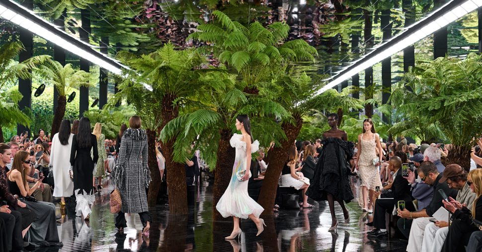 Paris Couture Week: Chez Dior, Jonathan Anderson dessine une couture entre sculpture et romance