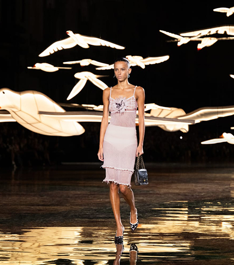 Paris Fashion Week : chez Chanel, la folie Matthieu Blazy ne faiblit pas