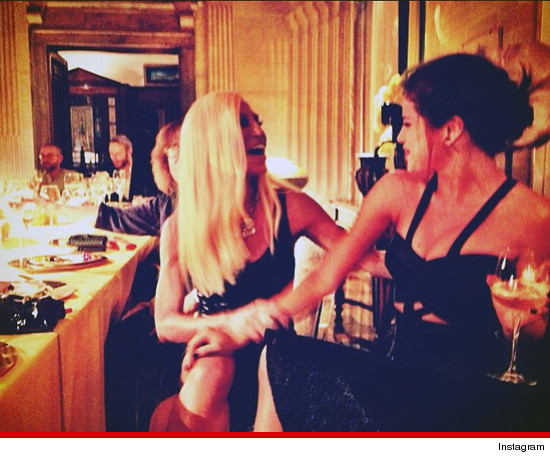 Donatella en Selena: BFF's voor de avond