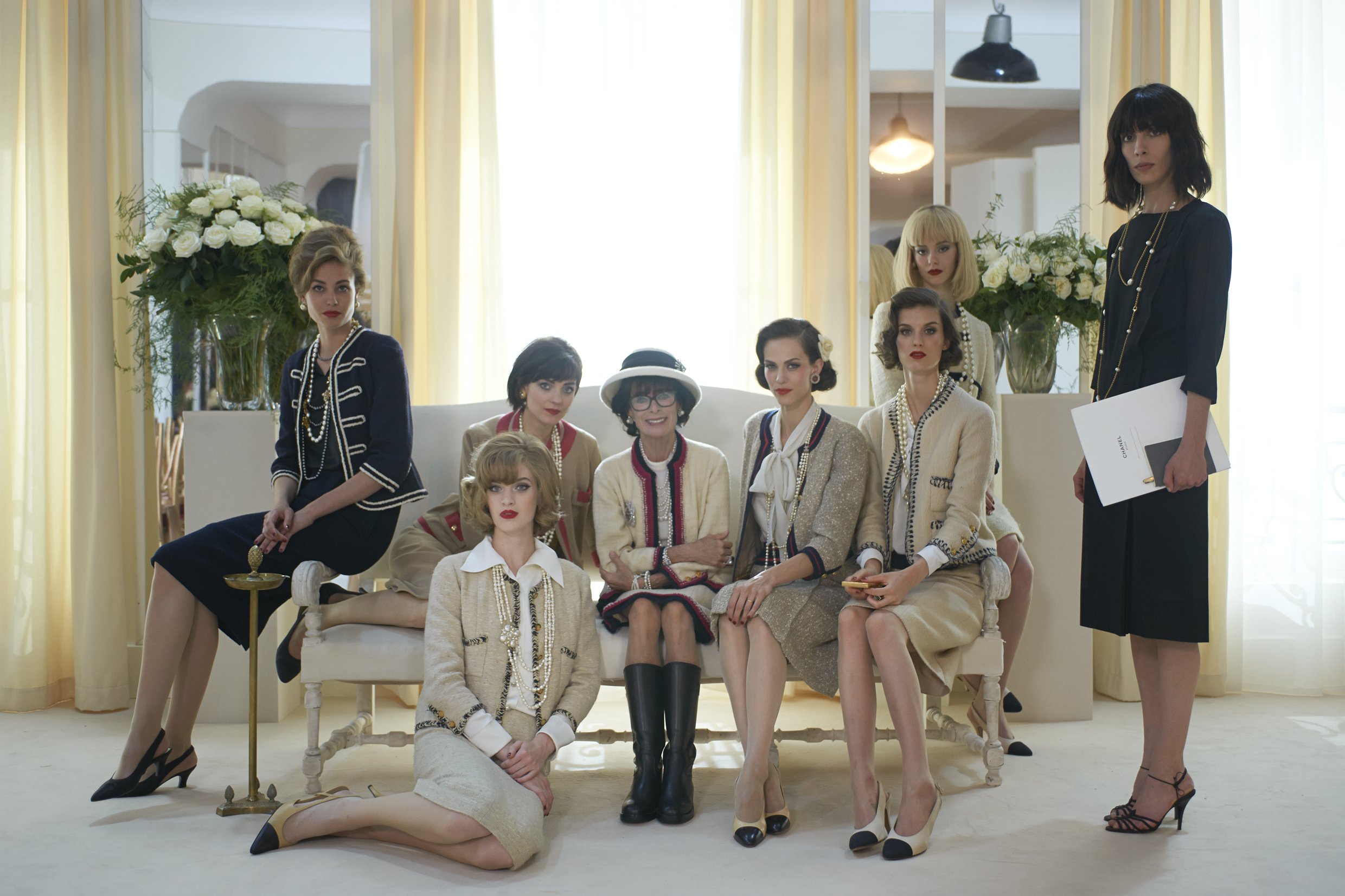 The Return-Geraldine Chaplin and the cast © Olivier Saillant