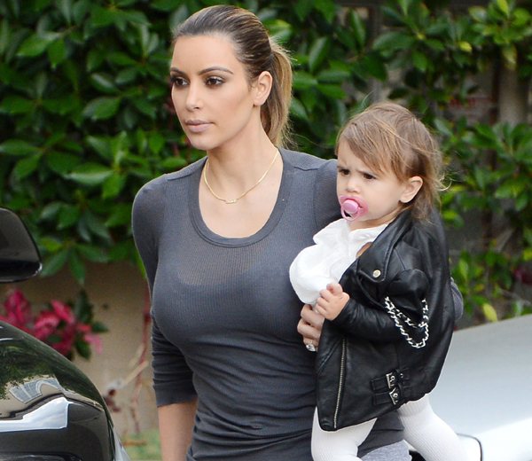 kim kardashian shopping with kourtney  kardashian and their babies in beverly hills