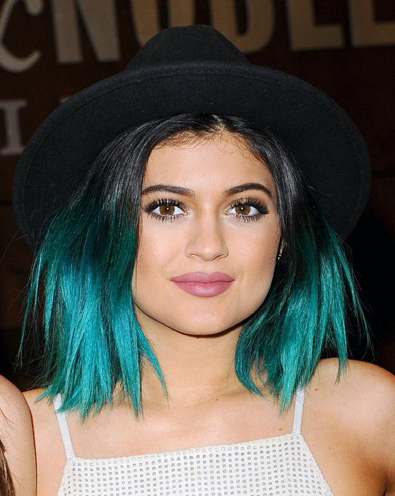 rebels: city of indra - kendall jenner and kylie jenner book signing