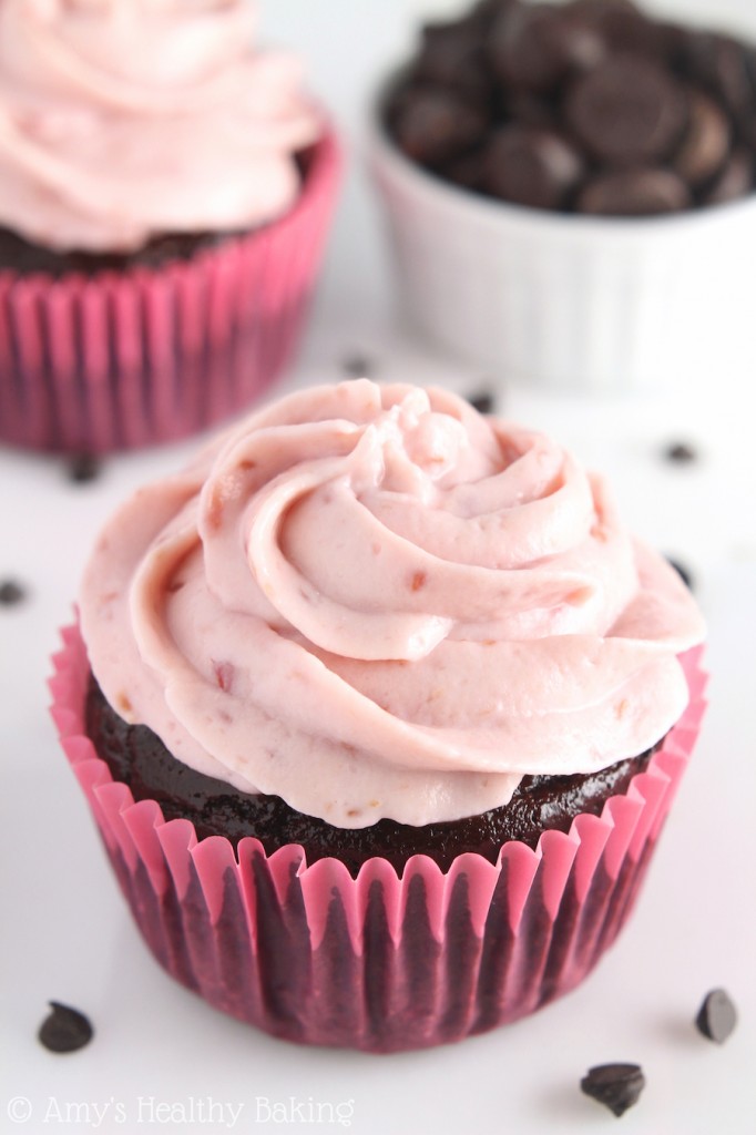 dark-chocolate-raspberry-cupcakes_3006