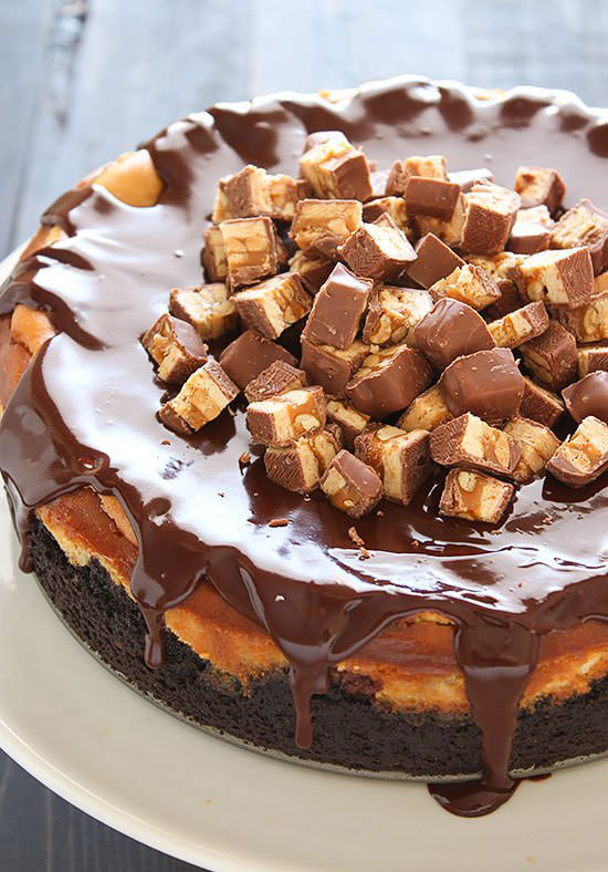 snickers cheesecake