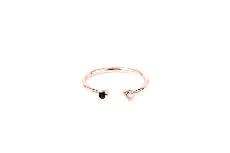 I.Ma.Gi.N. jewels, collection Summer 2015 collectie./. www.imaginjewels.com Photo : Geoffroy LIBERT - TOUS DROITS RESERVES - ALL RIGHTS RESERVED Tel : +32/477.47.61.25 - gl@produpress.be