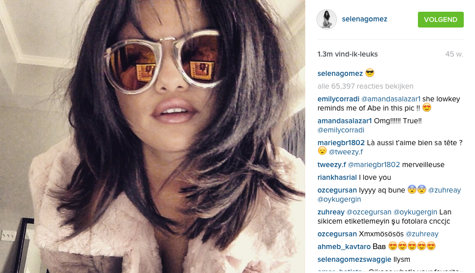 Selena gomez avec lunettes de soleil